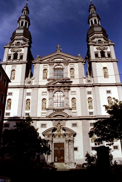 Kollegiatstift Haug Abbey