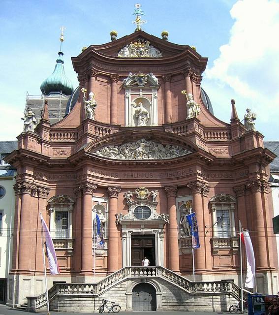 Kollegiatstift Neumünster Abbey