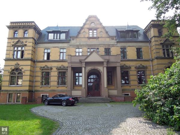 Jessenitz Castle