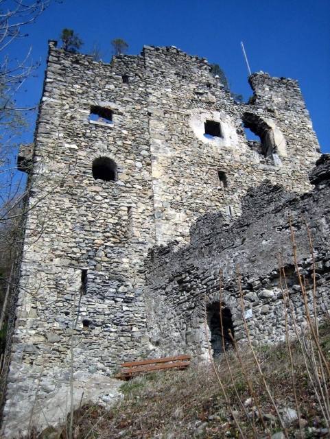 Neu-Aspermont Castle (Ruin) (Jenins)