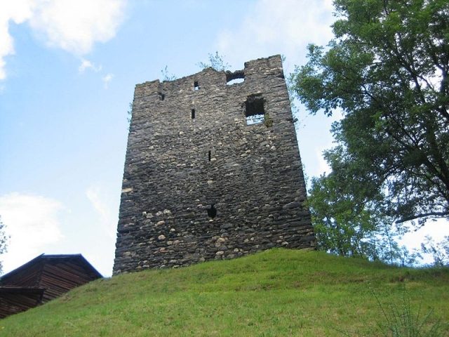 Bernegg Castle (Ruin) (Calfreisen)