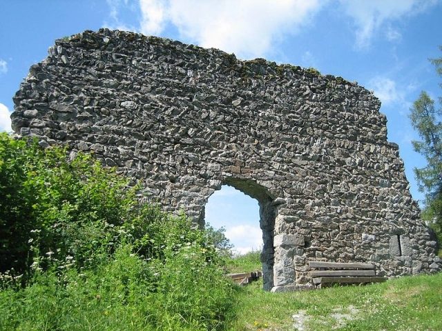 Frauenberg Castle (Ruin) (Ruschein)
