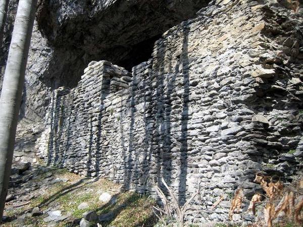 Grottenstein Castle (Ruin) (Haldenstein)
