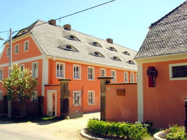 Buschbach Manor