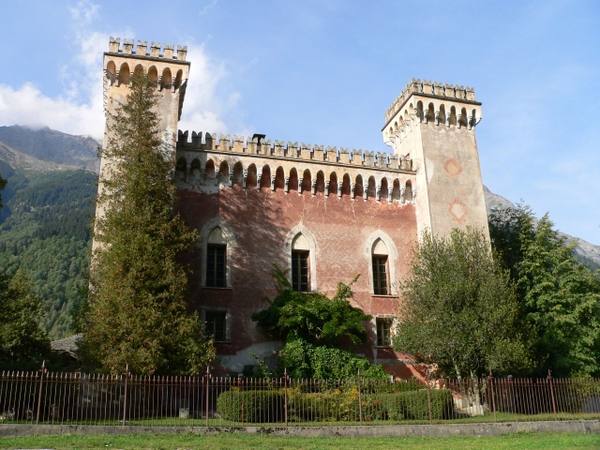 Castelmur Castle (Coltura)