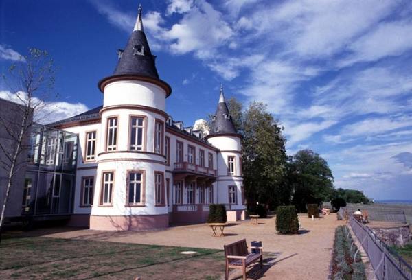 Hansenberg Castle