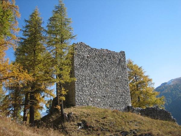 Guardaval Castle (Ruin) (Madulain)