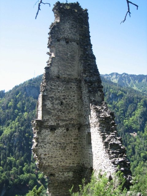 Hochjuvalt Castle (Ruin) (Rothenbrunnen)