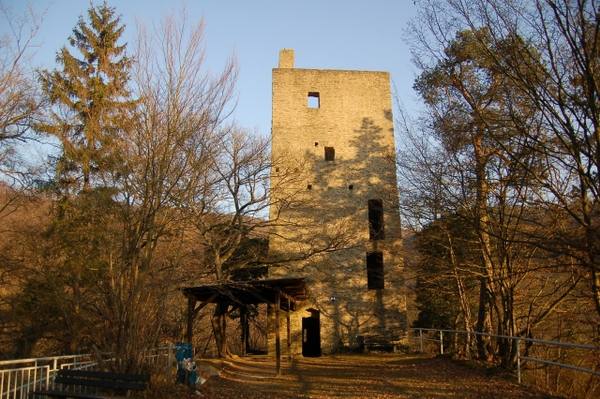 Sommerau Castle (Ruin)