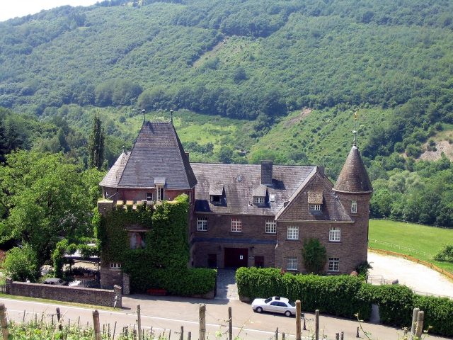 Marienlay Castle (Morscheid)