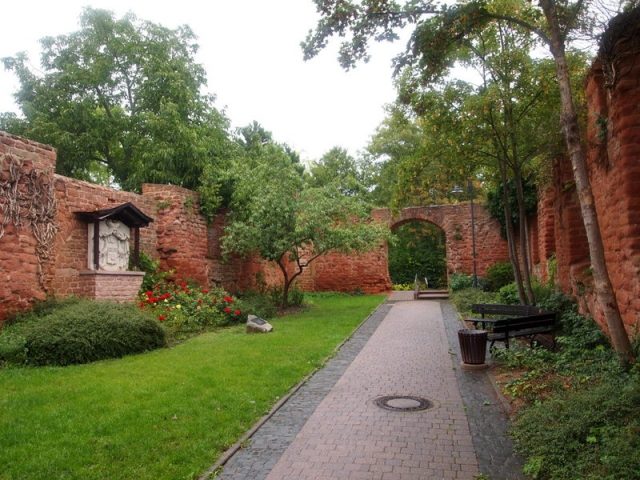 Ruine Altes Schloss Bretzenheim