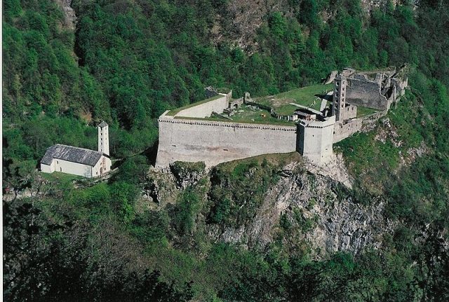 Mesocco Castle (Ruin)