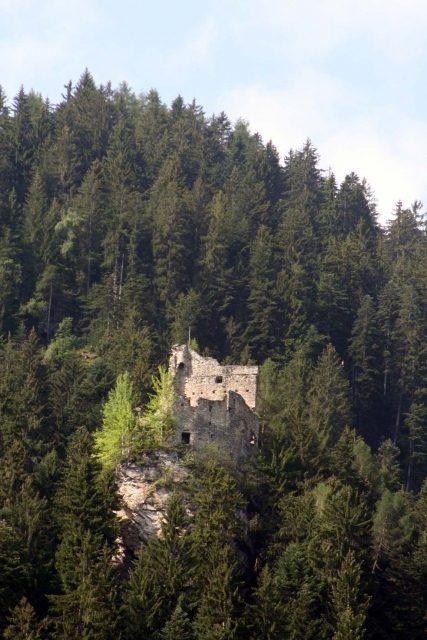 Obertagstein Castle (Ruin) (Thusis)
