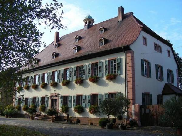 Herrenhaus Bensheimer Hof (Erfelden)