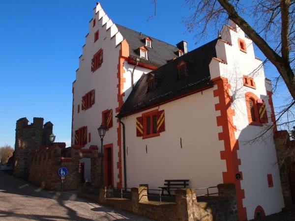 Huttenschloss (Bad Soden)