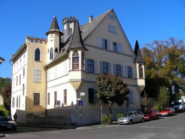 Leonhardisches Castle (Groß-Karben)