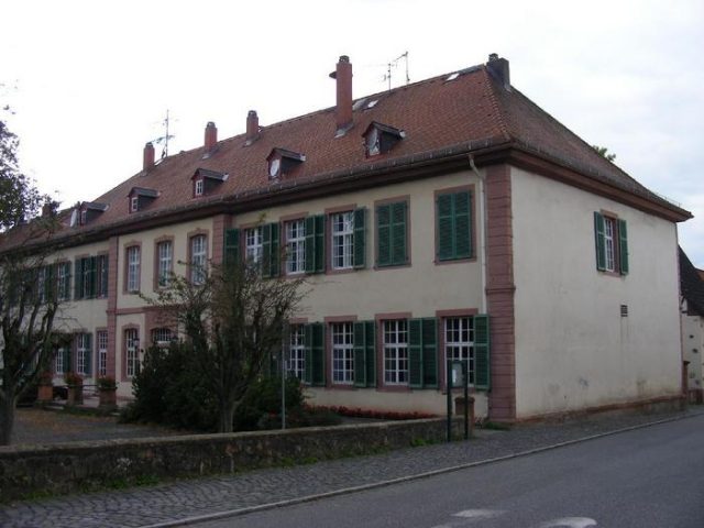Löw Castle (Staden)
