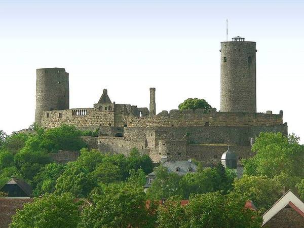 Münzenberg Castle (Ruin)