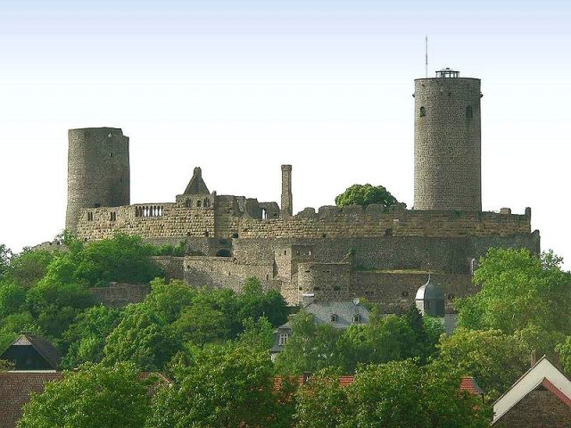 Münzenberg Castle (Ruin)