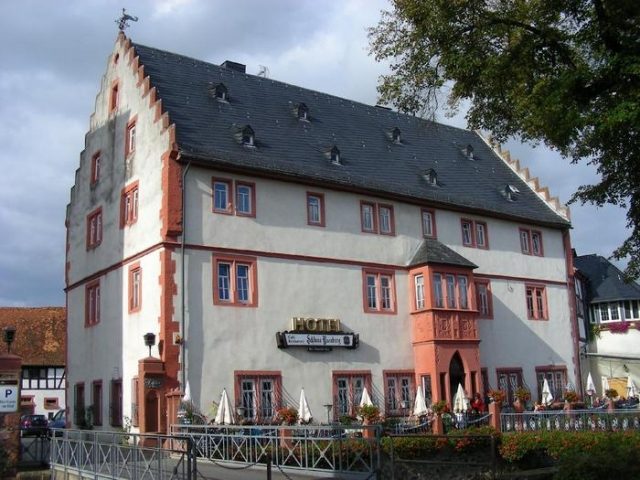 Ysenburg Castle (Staden)