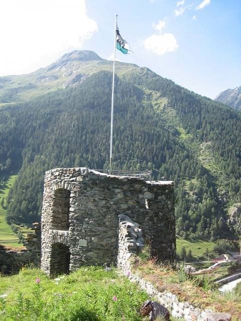 Rohan Castle (Ruin) (Susch)