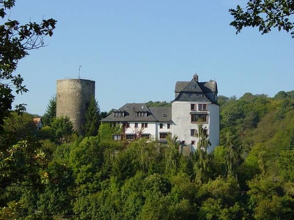 Cleeberg Castle