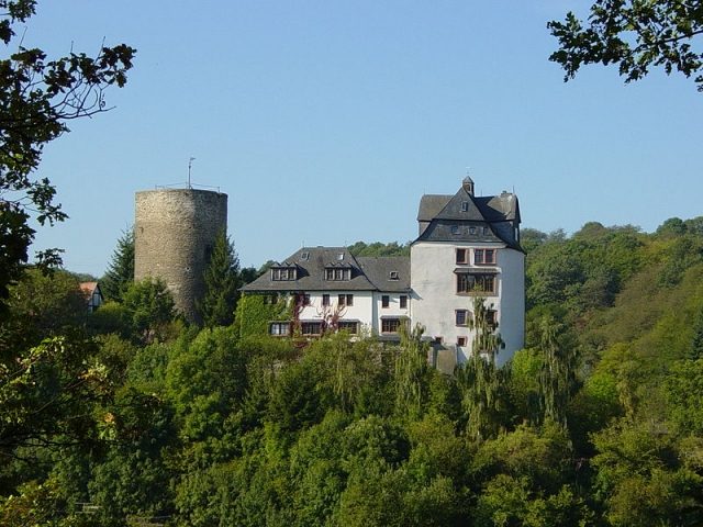 Cleeberg Castle