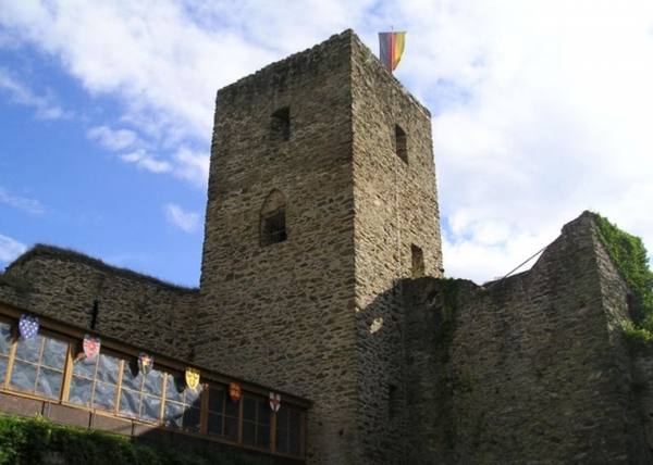 Freienfels Castle (Ruin)