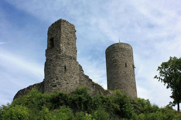 Merenberg Castle (Ruin)