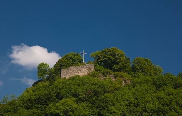 Haselstein Castle (Ruin)