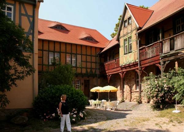 Braunsroda Manor
