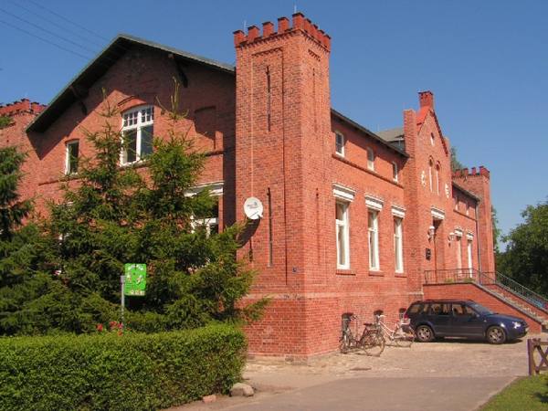 Bertkow Manor