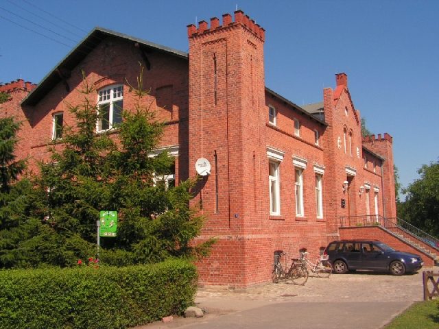 Bertkow Manor