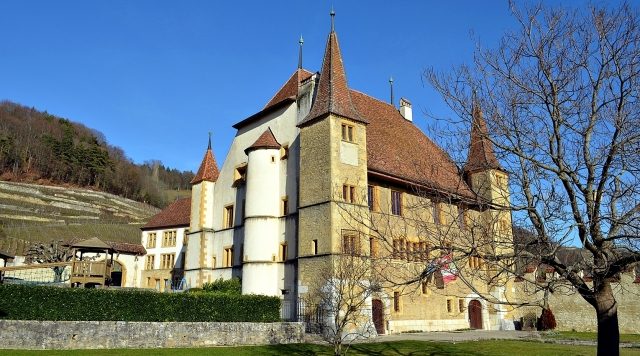 Cressier Castle