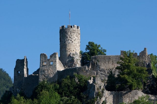 Neu-Falkenstein Castle (Ruin) (Balsthal)