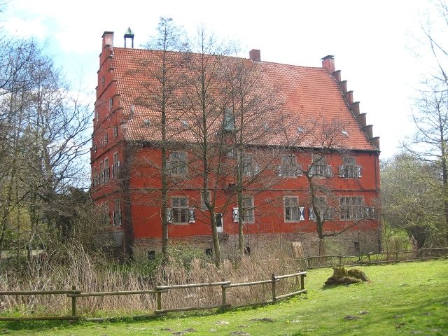 Wenge Manor