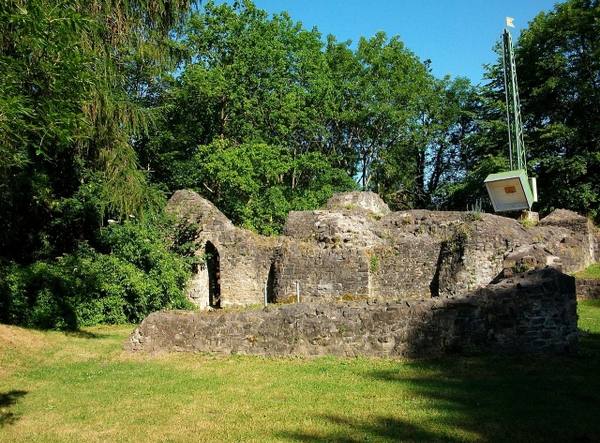 Hachen Castle (Ruin)