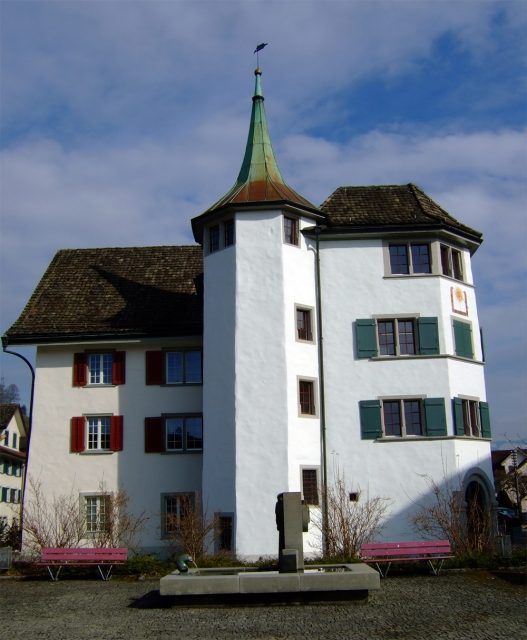 Hirzen Castle (Schmerikon)