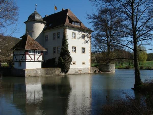 Kleinbardorf Castle