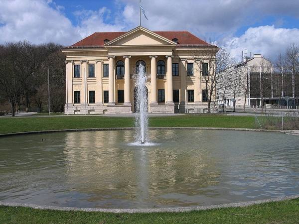 Prinz-Carl-Palace