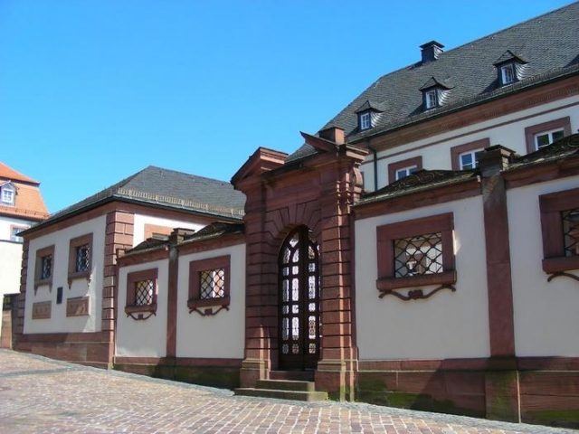 Salm Palace
