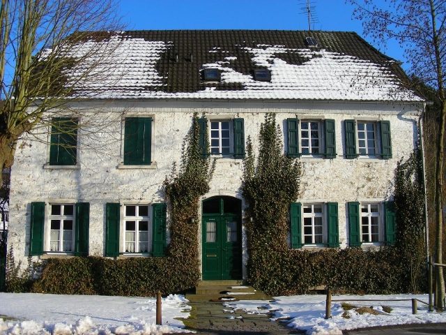 Ohl Manor