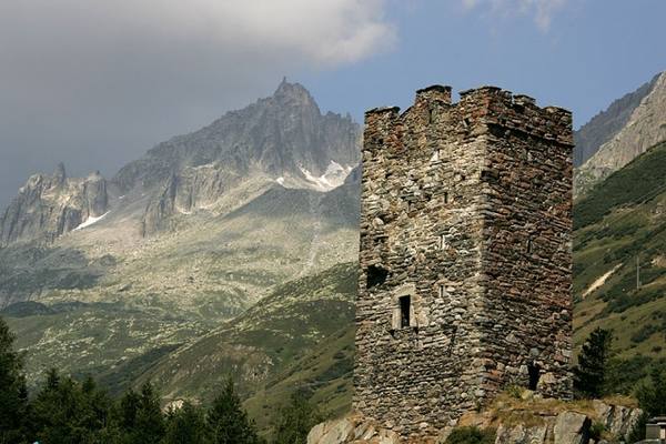 Hospental Castle (Ruin)