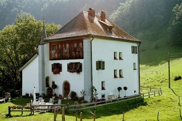 Beroldingen Castle (Seelisberg)