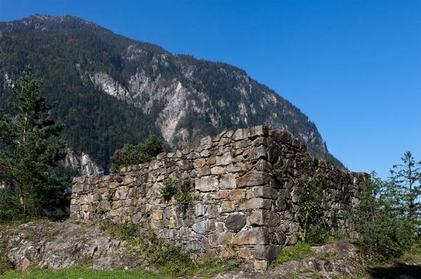 Zwing Uri Castle (Ruin) (Silenen)