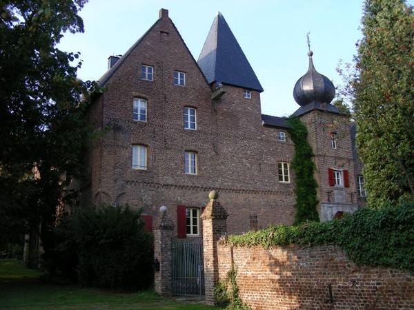 Elmpt Castle