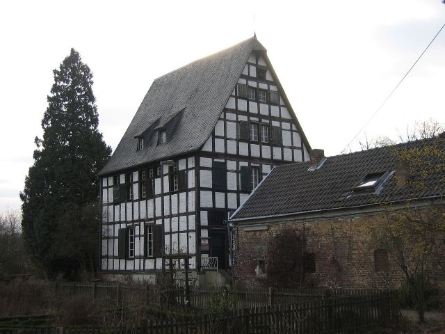 Thurnner Hof Manor (Köln)