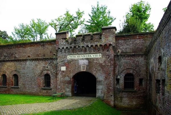 Zwischenwerk VIIIb (Köln)