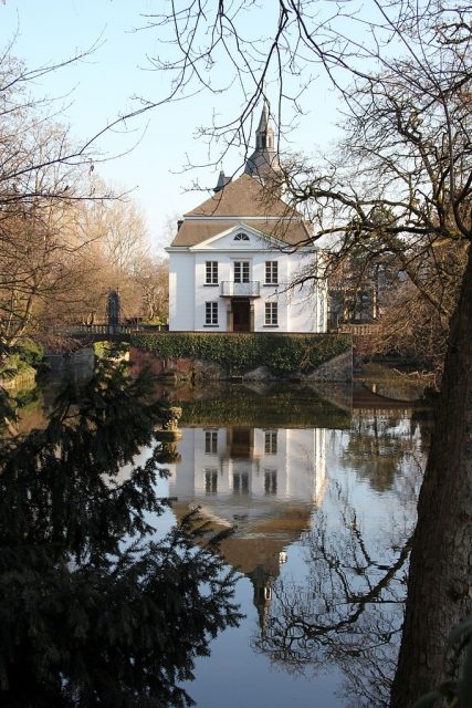 Weißhaus Castle (Köln)