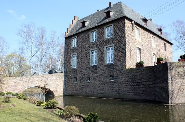 Burg Redinghoven (Friesheim)